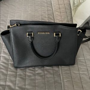 Michael Kors Selma Bag